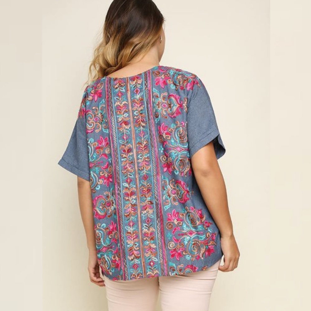 Folklore Floral Paisley Embroidered Top Blue Umgee - Picture 2 of 7